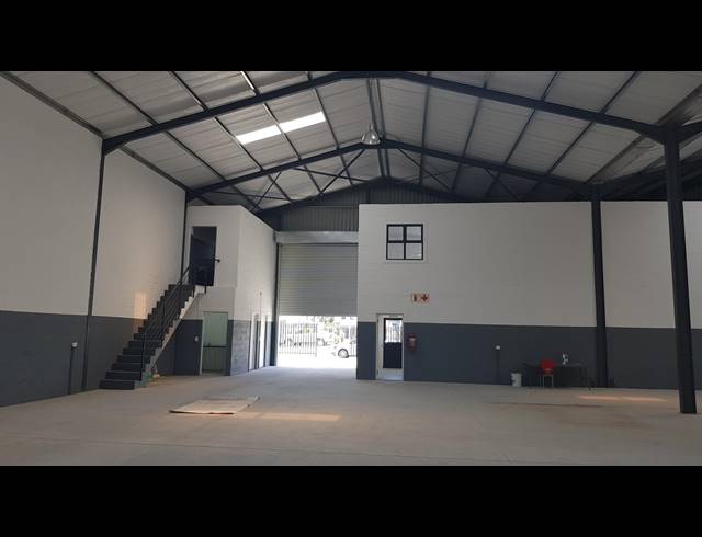 550M² FACTORY FOR SALE IN SAXENBURG PARK 2